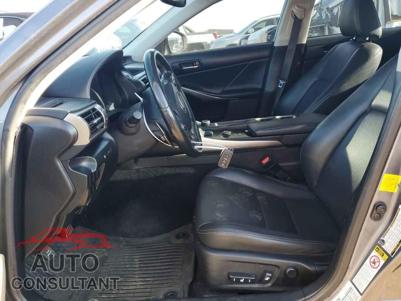 LEXUS IS 2014 - JTHCF1D27E5008182