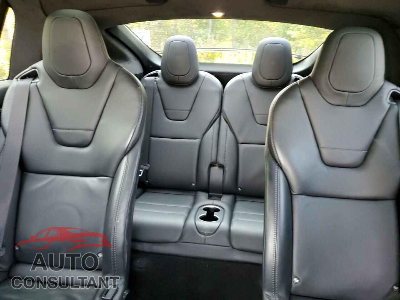 TESLA MODEL X 2017 - 5YJXCBE21HF053461
