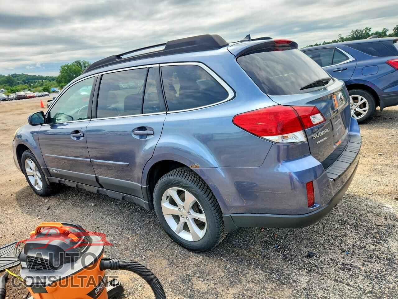 SUBARU OUTBACK 2013 - 4S4BRBLC4D3249742