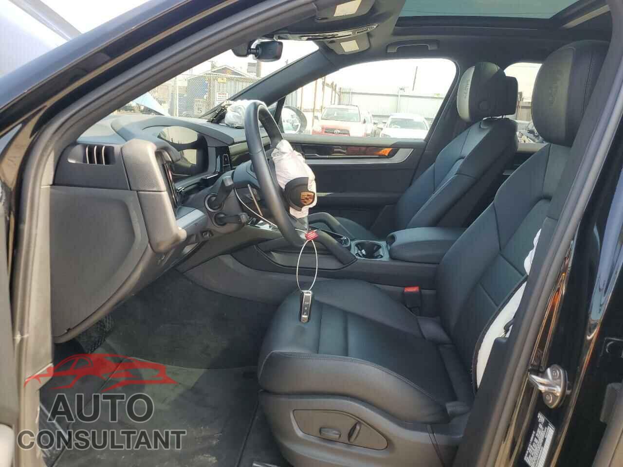 PORSCHE CAYENNE 2024 - WP1AA2AY2RDA03634