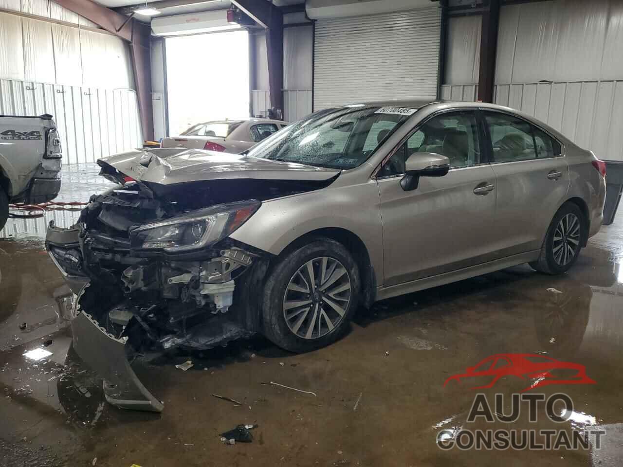 SUBARU LEGACY 2018 - 4S3BNAF63J3004605