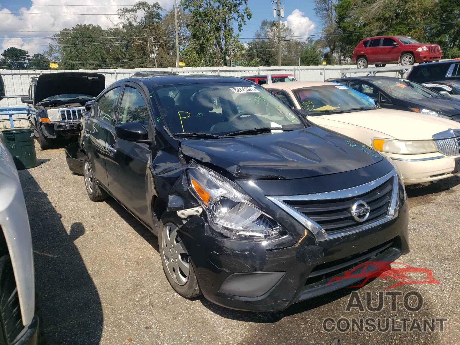 NISSAN VERSA 2018 - 3N1CN7AP7JL881810
