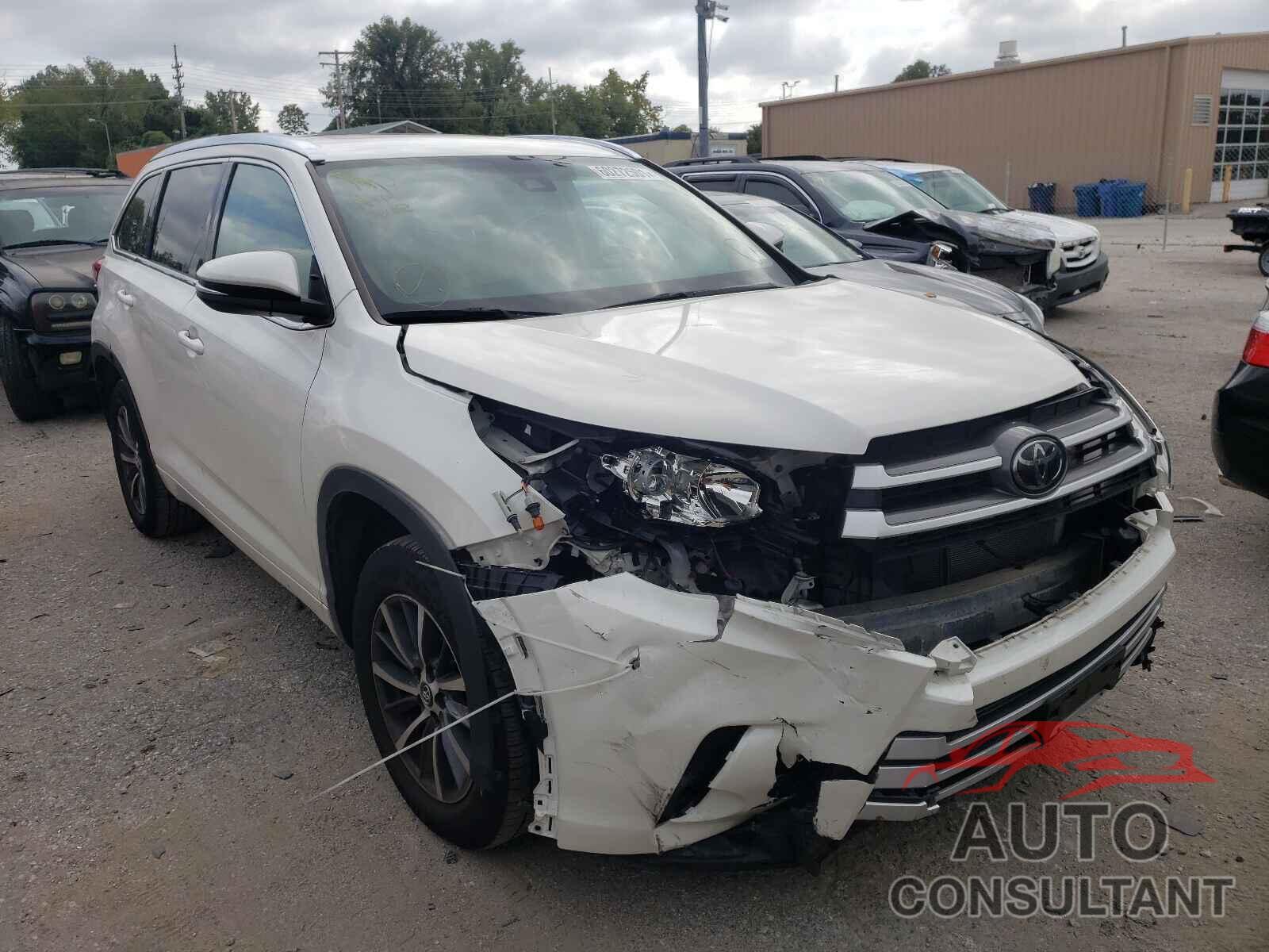 TOYOTA HIGHLANDER 2018 - 5TDKZRFH0JS550278