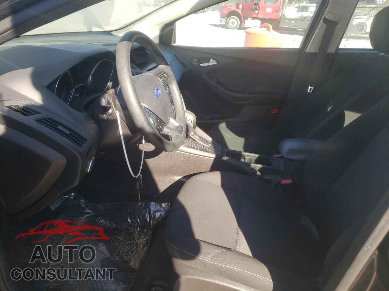 FORD FOCUS 2017 - 1FADP3F21HL263041