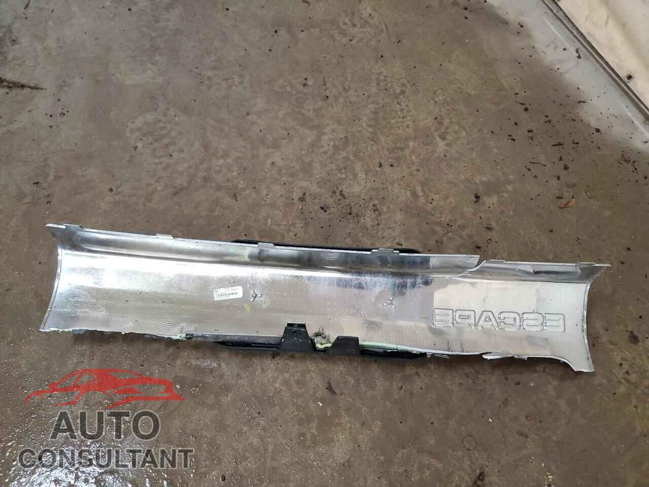 FORD ESCAPE 2012 - 1FMCU9E72CKB52927