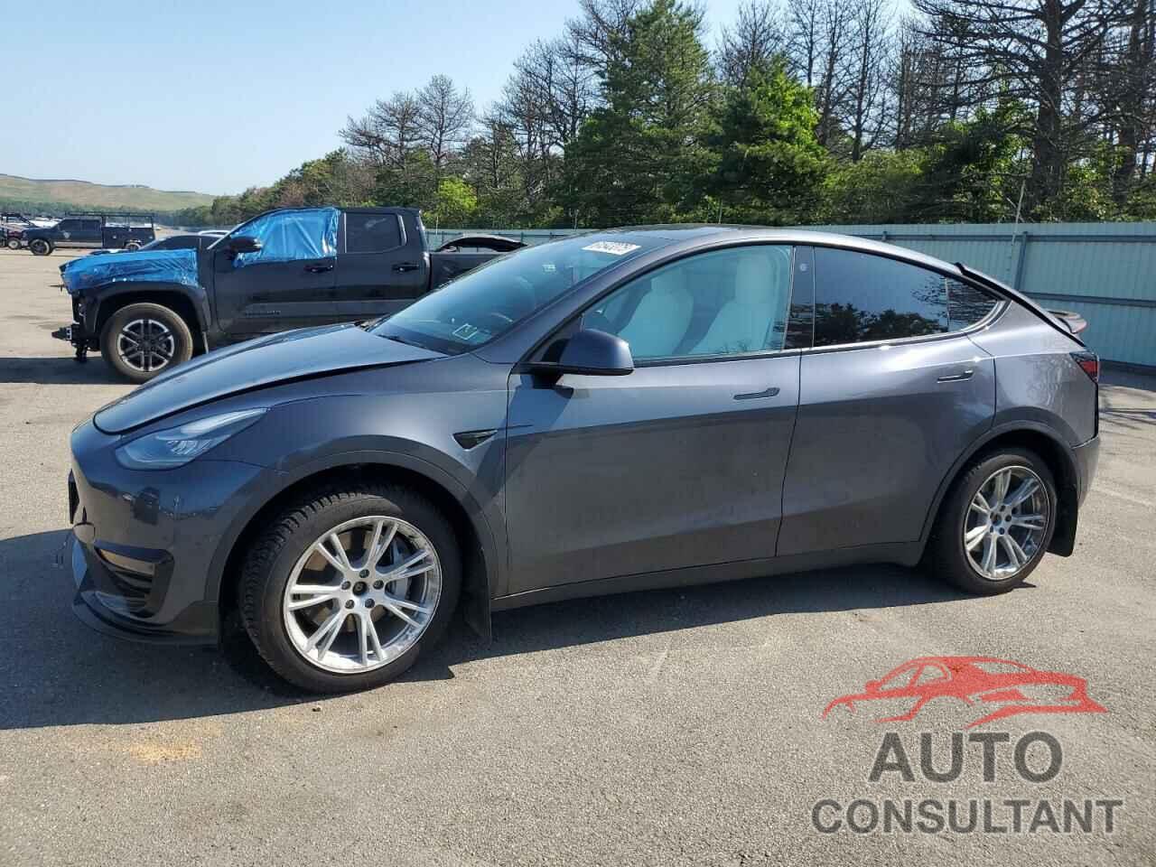 TESLA MODEL Y 2021 - 5YJYGAEE0MF201168