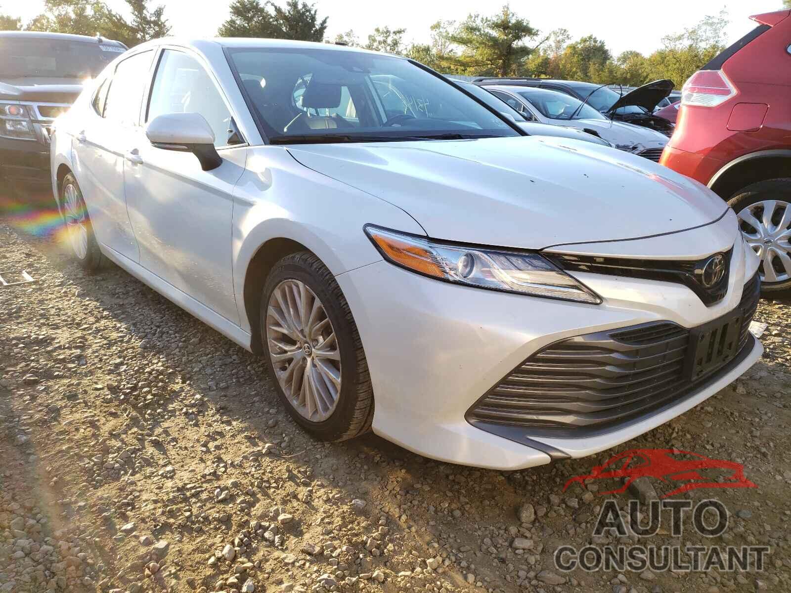 TOYOTA CAMRY 2020 - 4T1F11AK6LU898433