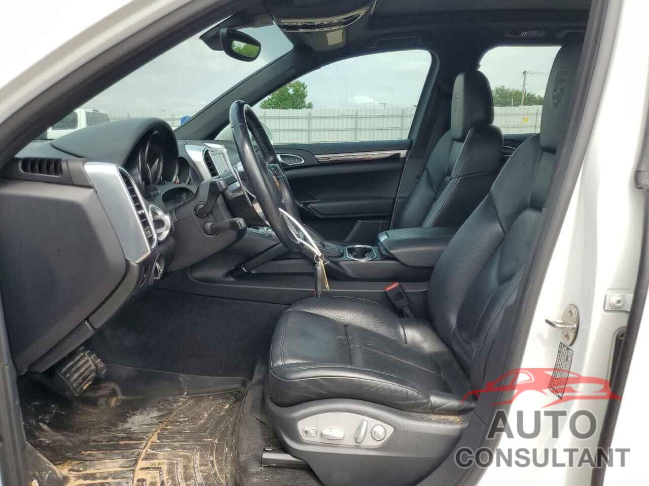 PORSCHE CAYENNE 2017 - WP1AA2A22HKA92370