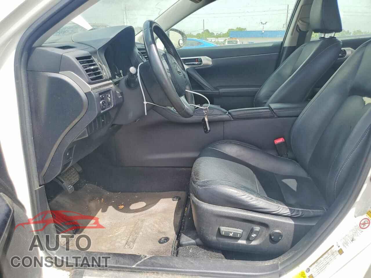 LEXUS CT 200 2013 - JTHKD5BH3D2139285