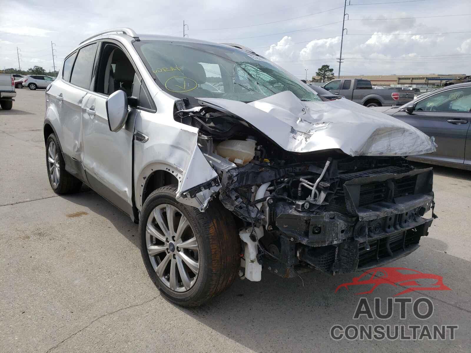 FORD ESCAPE 2017 - 1FMCU0J92HUB30683