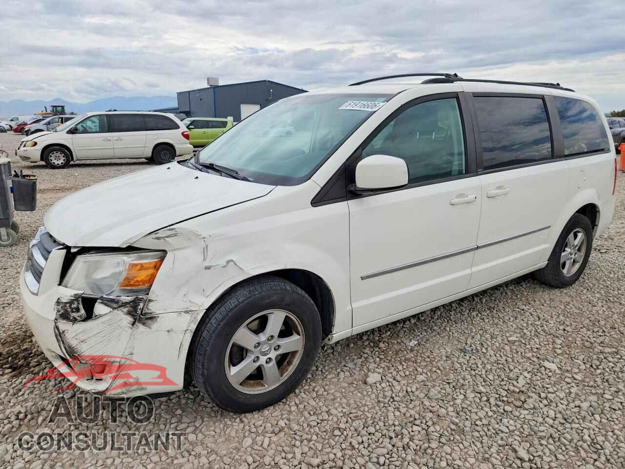 DODGE CARAVAN 2010 - 2D4RN5D11AR445124