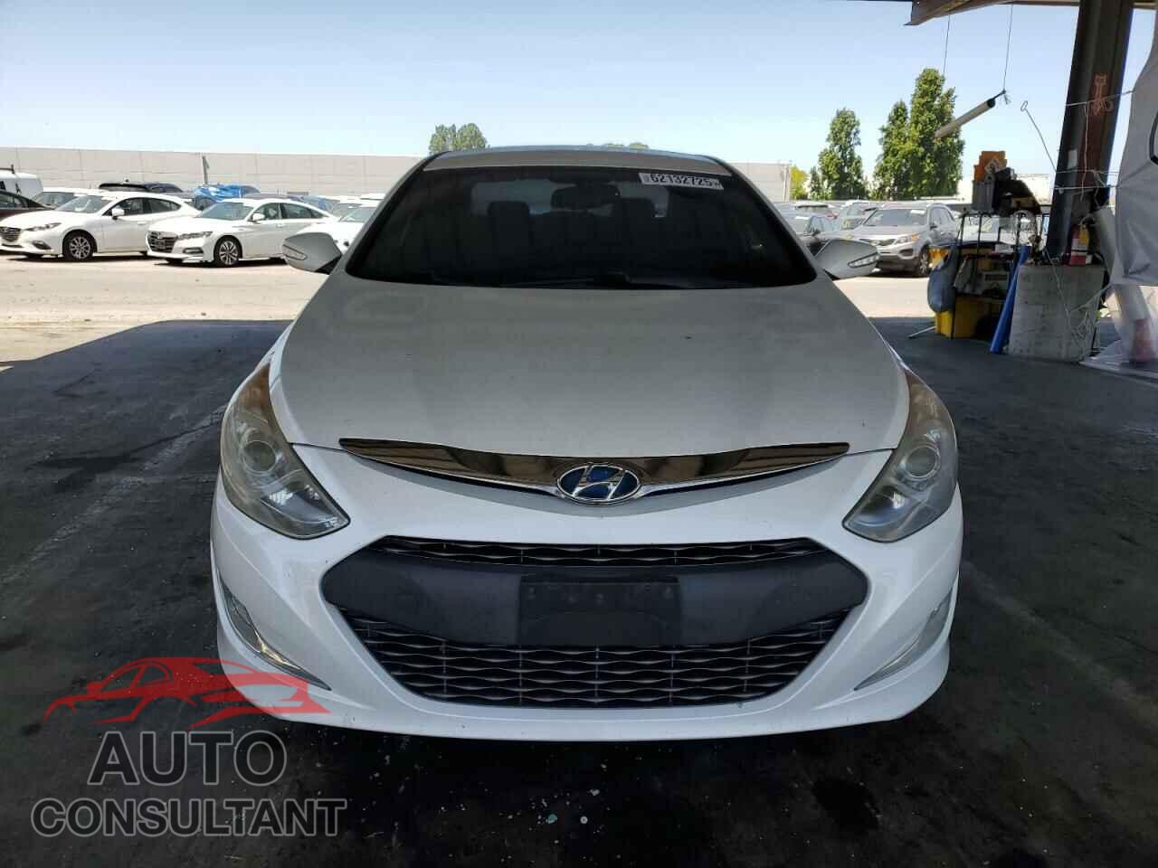 HYUNDAI SONATA 2013 - KMHEC4A43DA088172