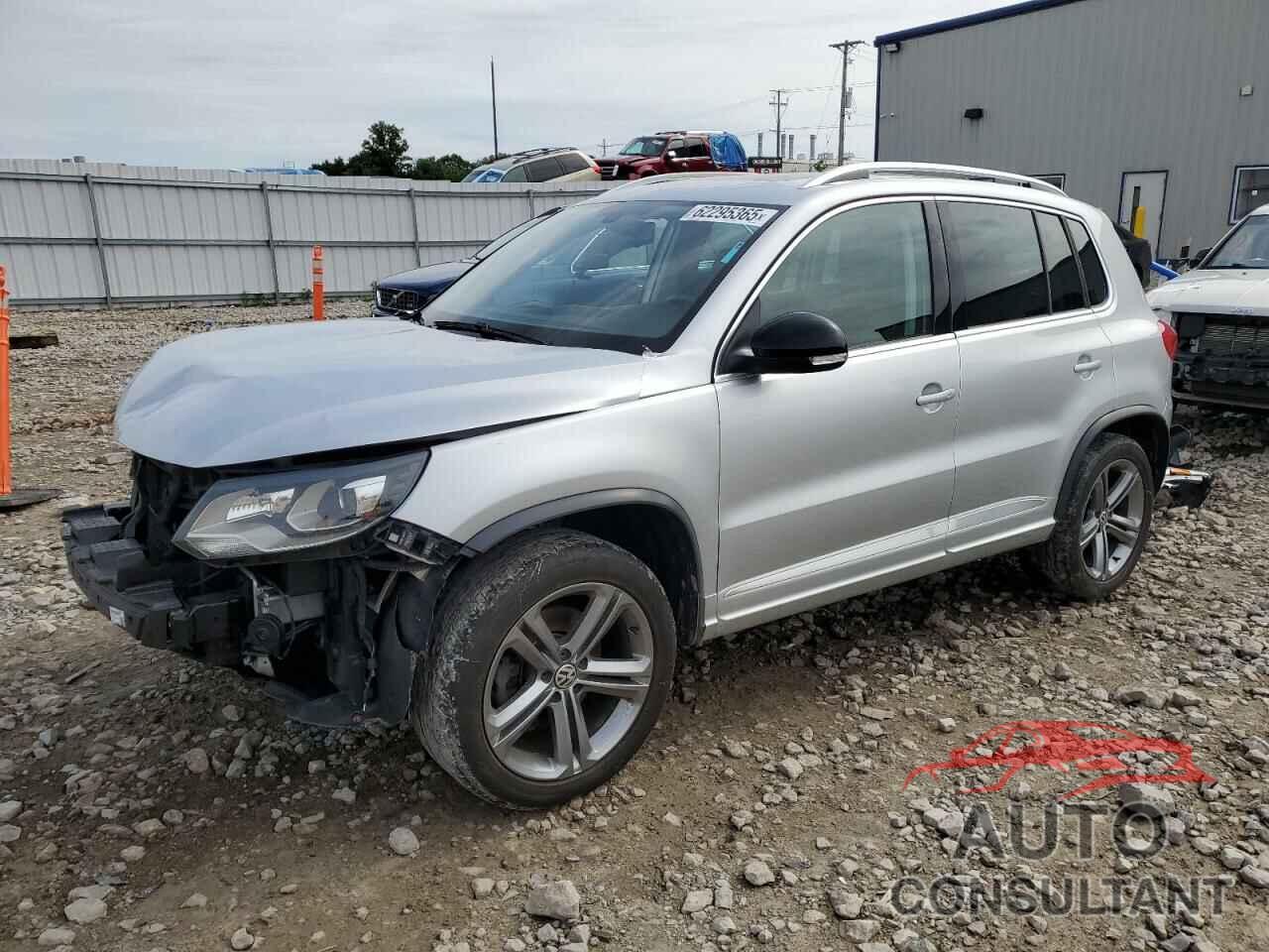 VOLKSWAGEN TIGUAN 2017 - WVGUV7AX8HW509104