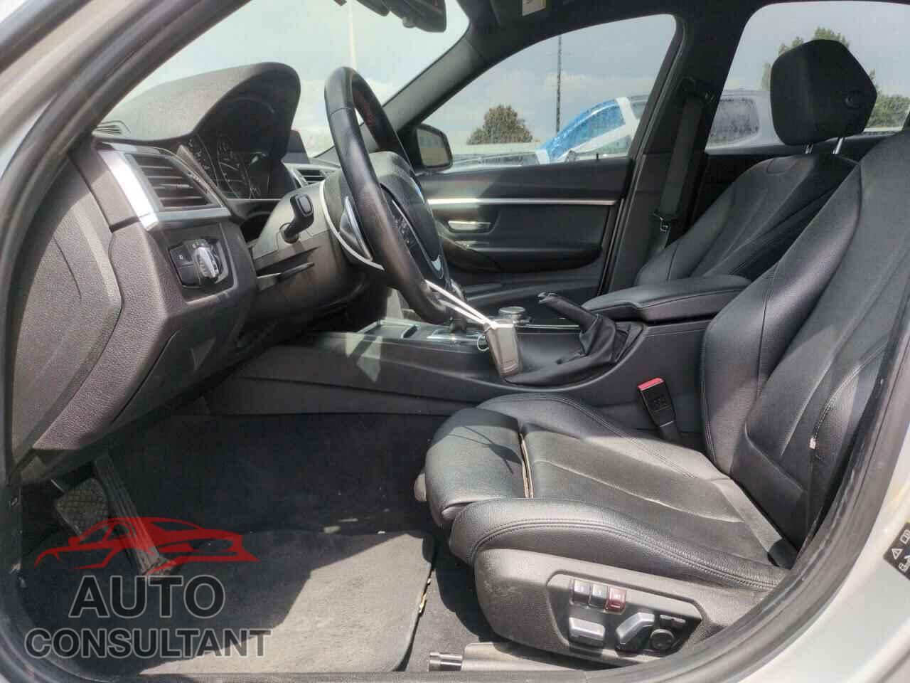 BMW 3 SERIES 2016 - WBA8E3G55GNU04932