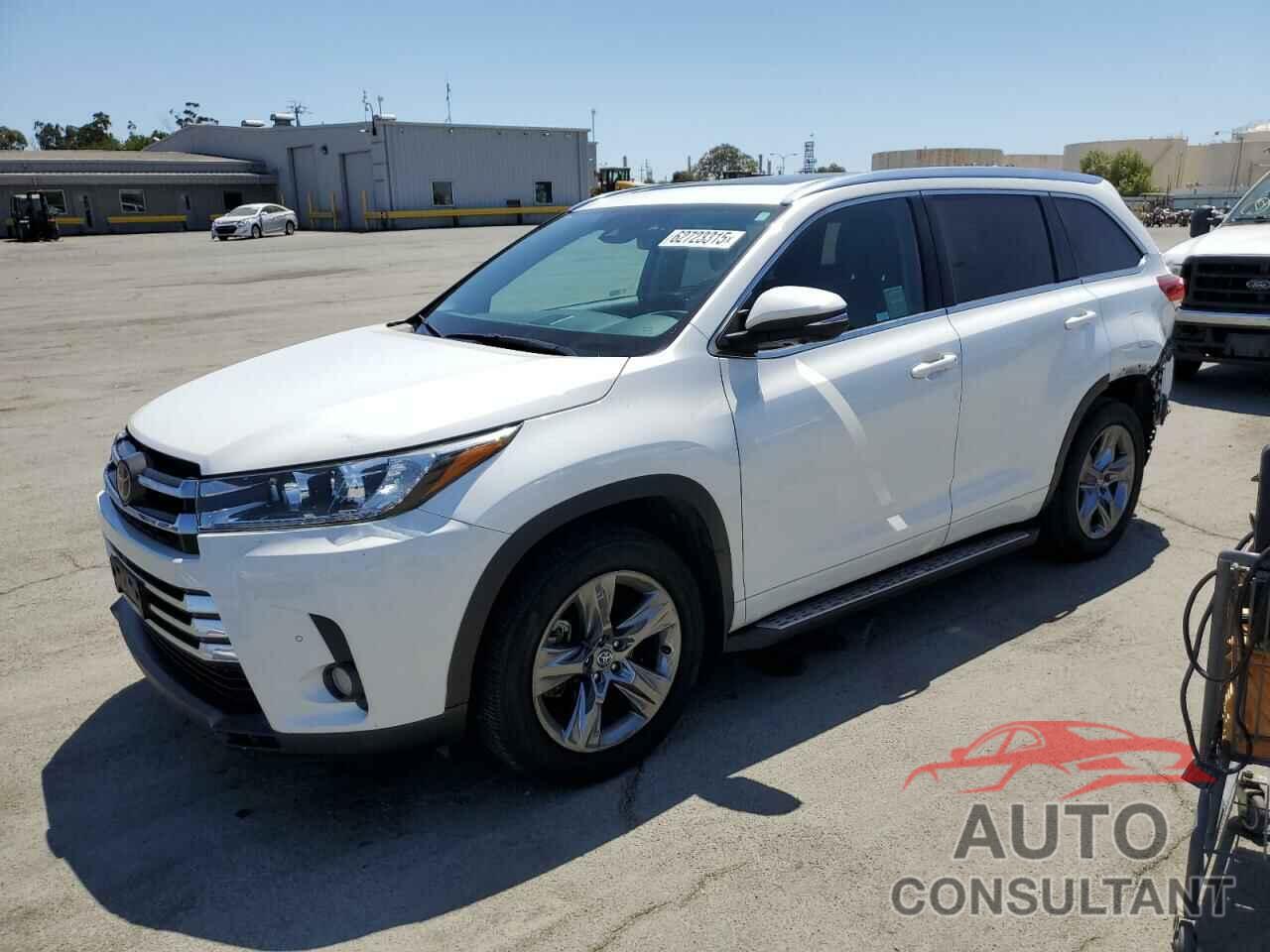 TOYOTA HIGHLANDER 2018 - 5TDDZRFH5JS852061