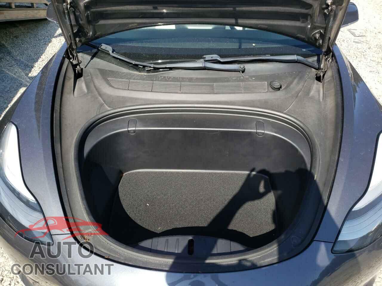 TESLA MODEL 3 2018 - 5YJ3E1EA3JF166411