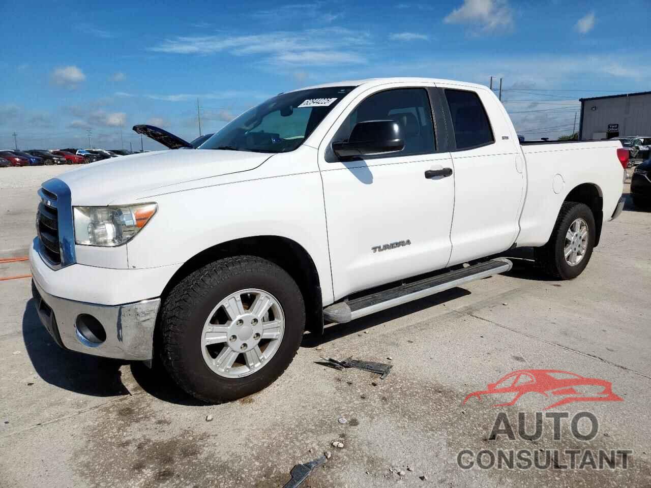TOYOTA TUNDRA 2011 - 5TFRM5F11BX025654