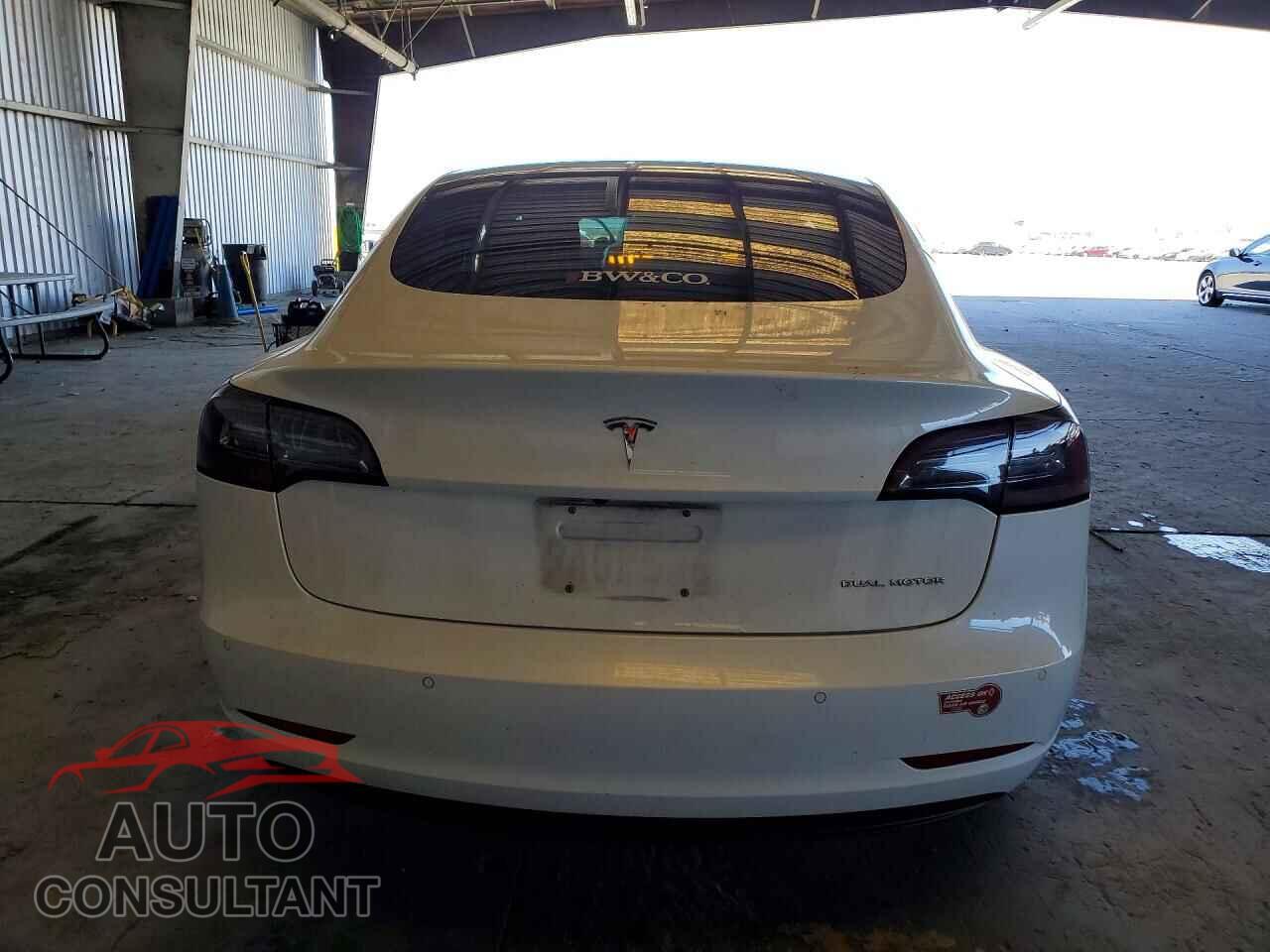 TESLA MODEL 3 2018 - 5YJ3E1EB6JF134268
