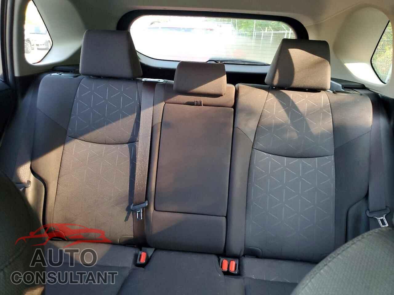TOYOTA RAV4 2019 - JTMP1RFV1KD018179