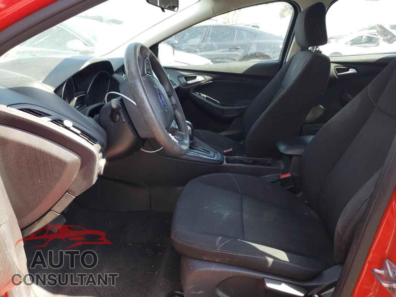FORD FOCUS 2016 - 1FADP3K23GL284378