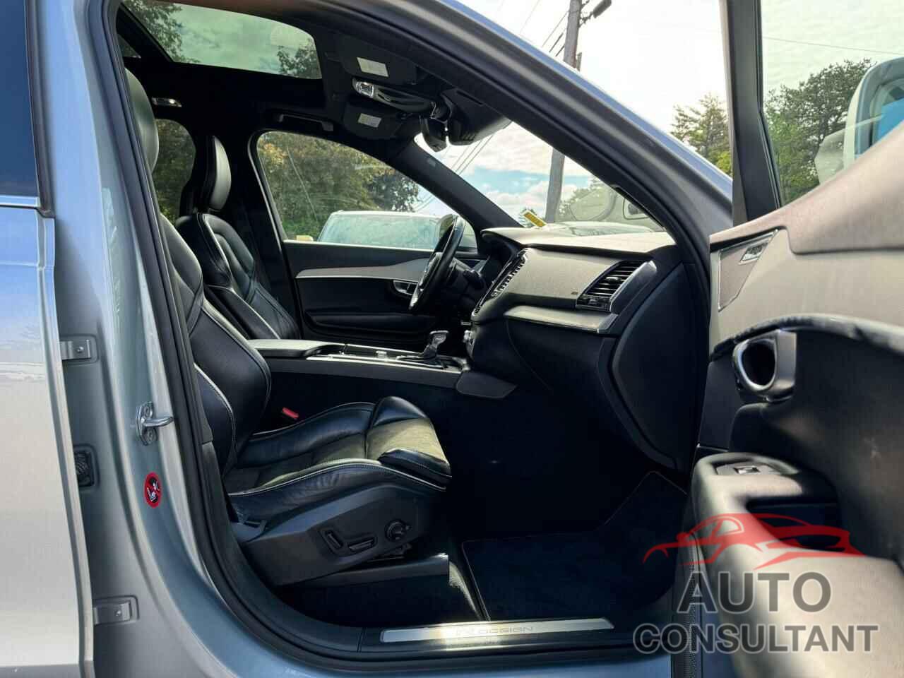 VOLVO XC90 2018 - YV4102KM1J1219008