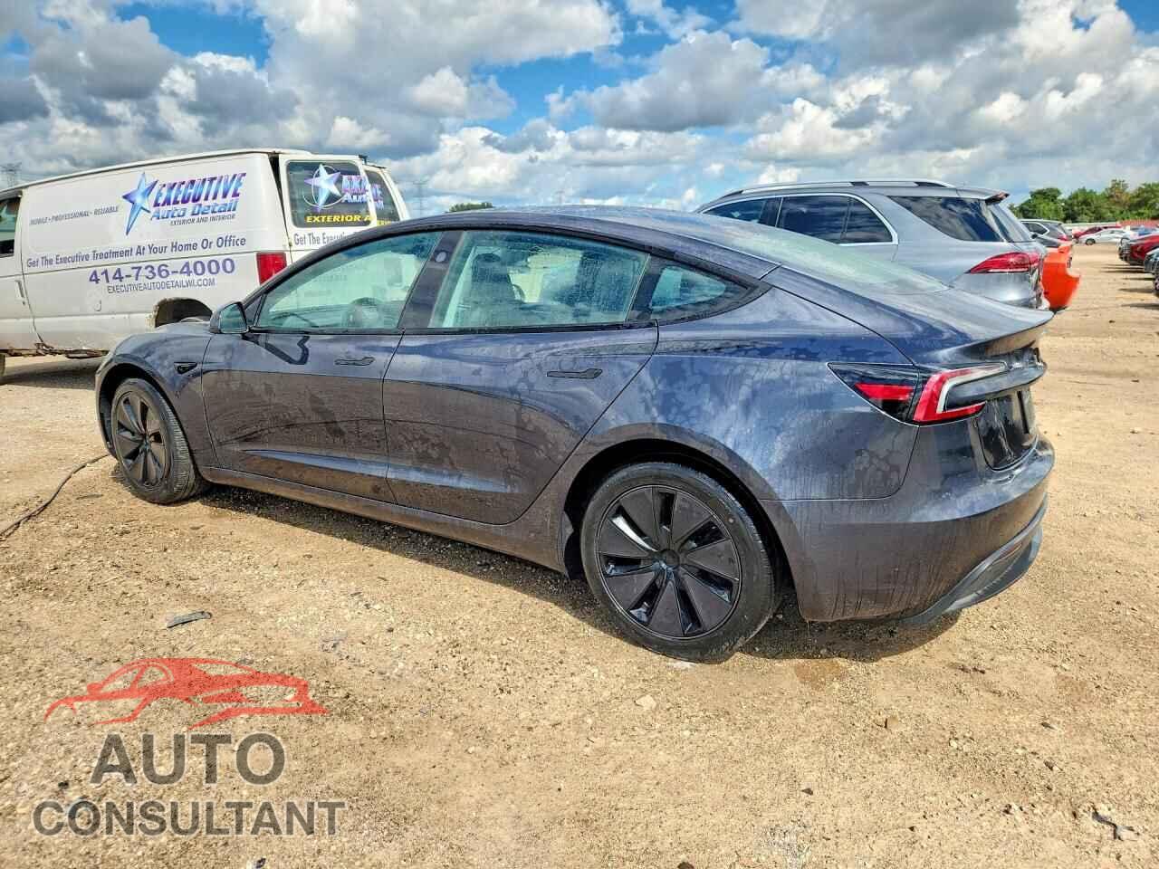 TESLA MODEL 3 2024 - 5YJ3E1EA9RF749092