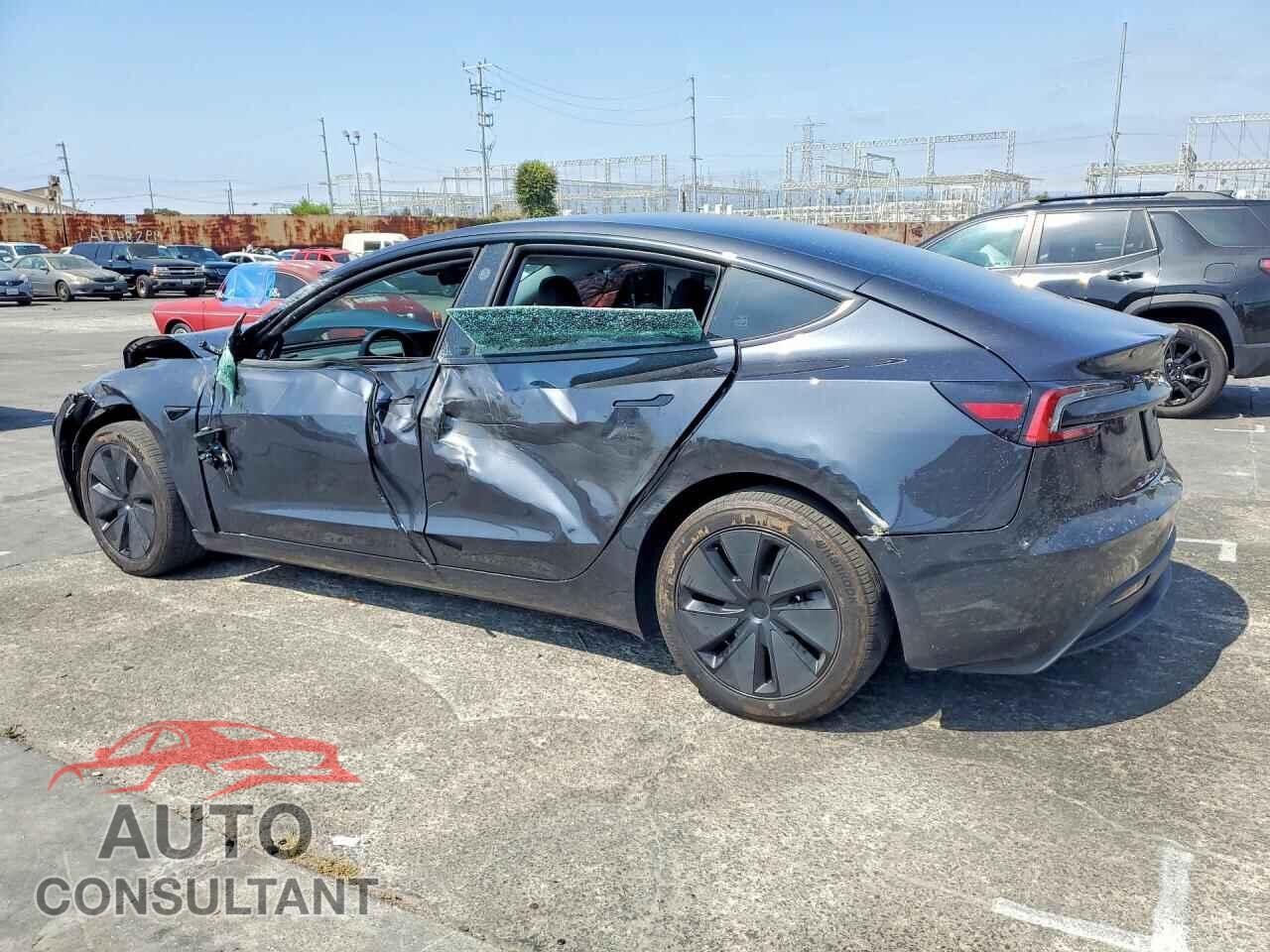 TESLA MODEL 3 2024 - 5YJ3E1EA7RF747390