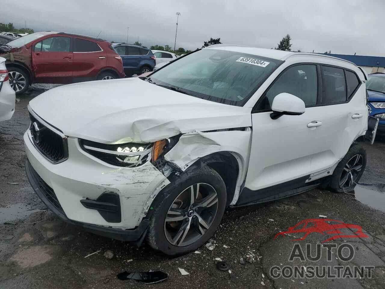 VOLVO XC40 CORE 2023 - YV4L12UV6P2946336