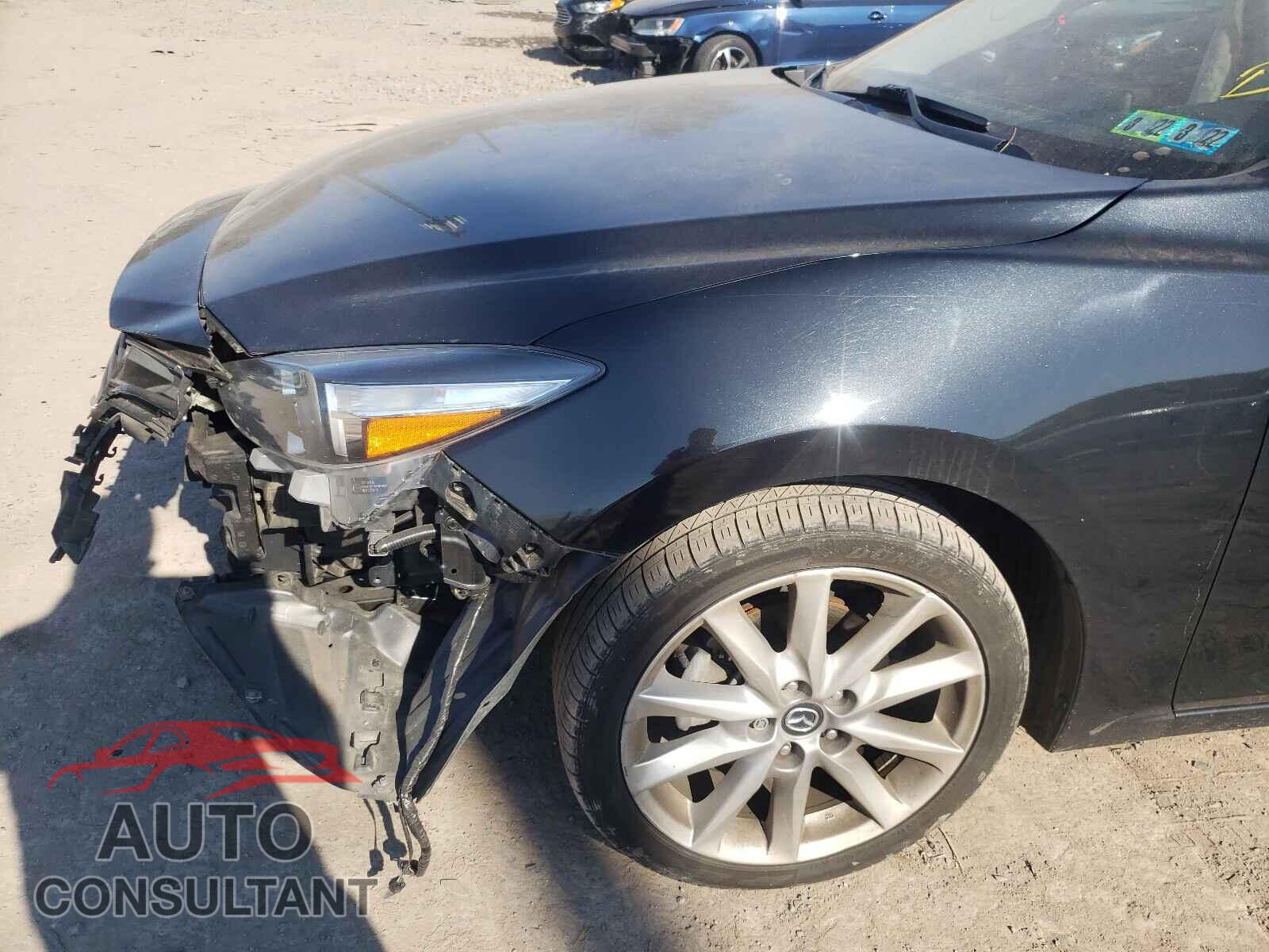 MAZDA 3 2017 - 3MZBN1L33HM124646