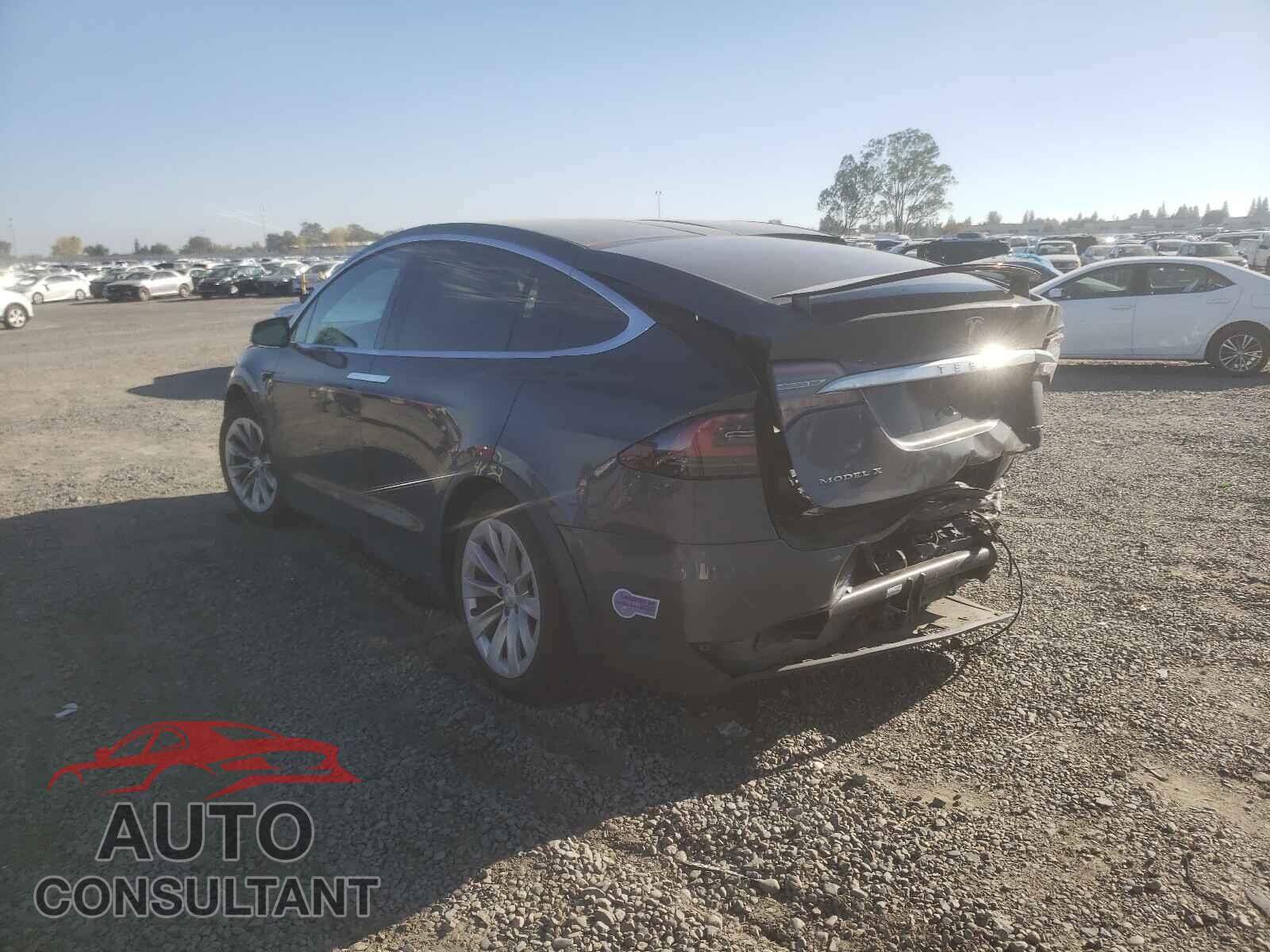 TESLA MODEL X 2017 - 5YJXCBE24HF077267