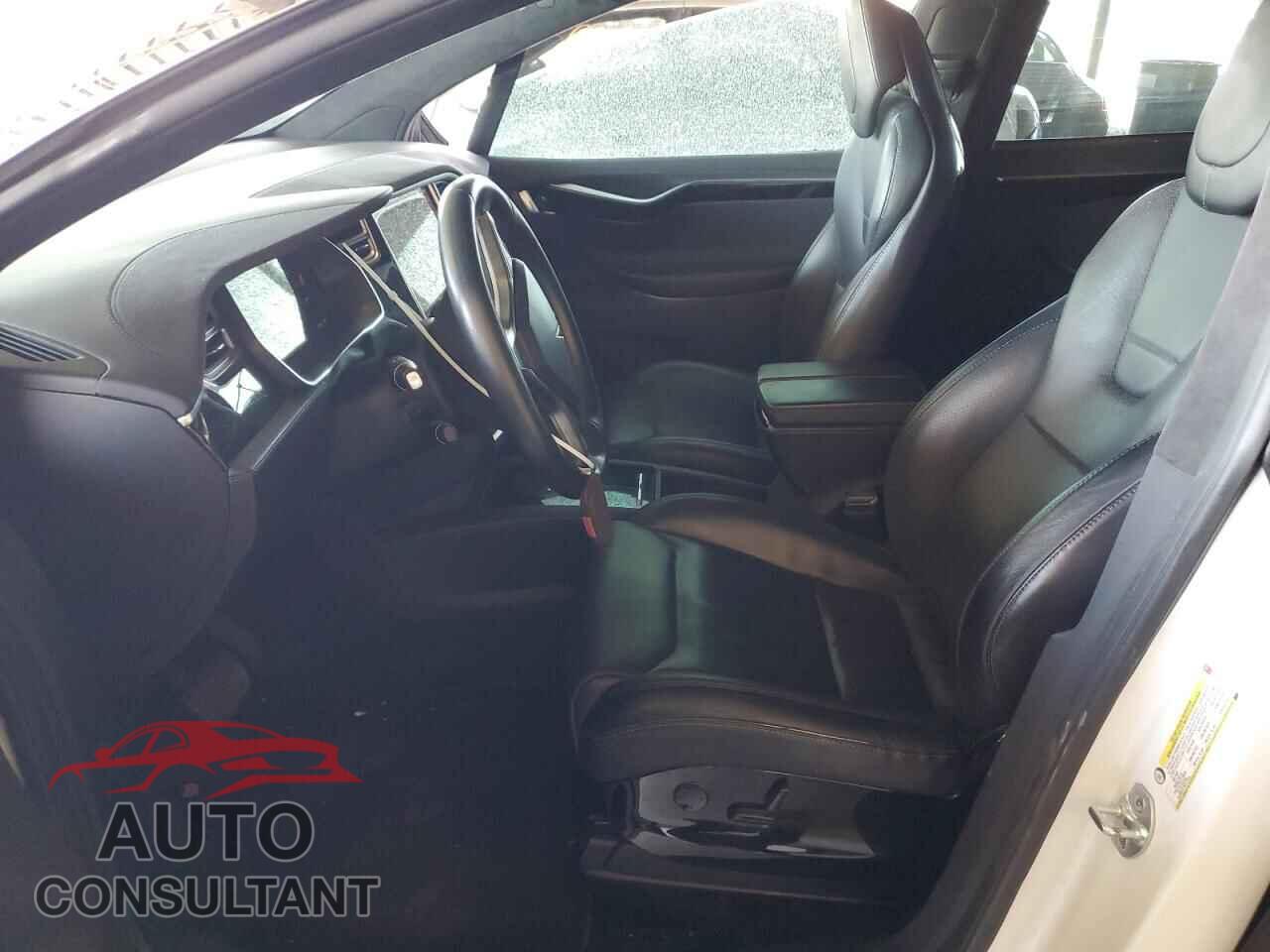 TESLA MODEL X 2016 - 5YJXCBE21GF022158