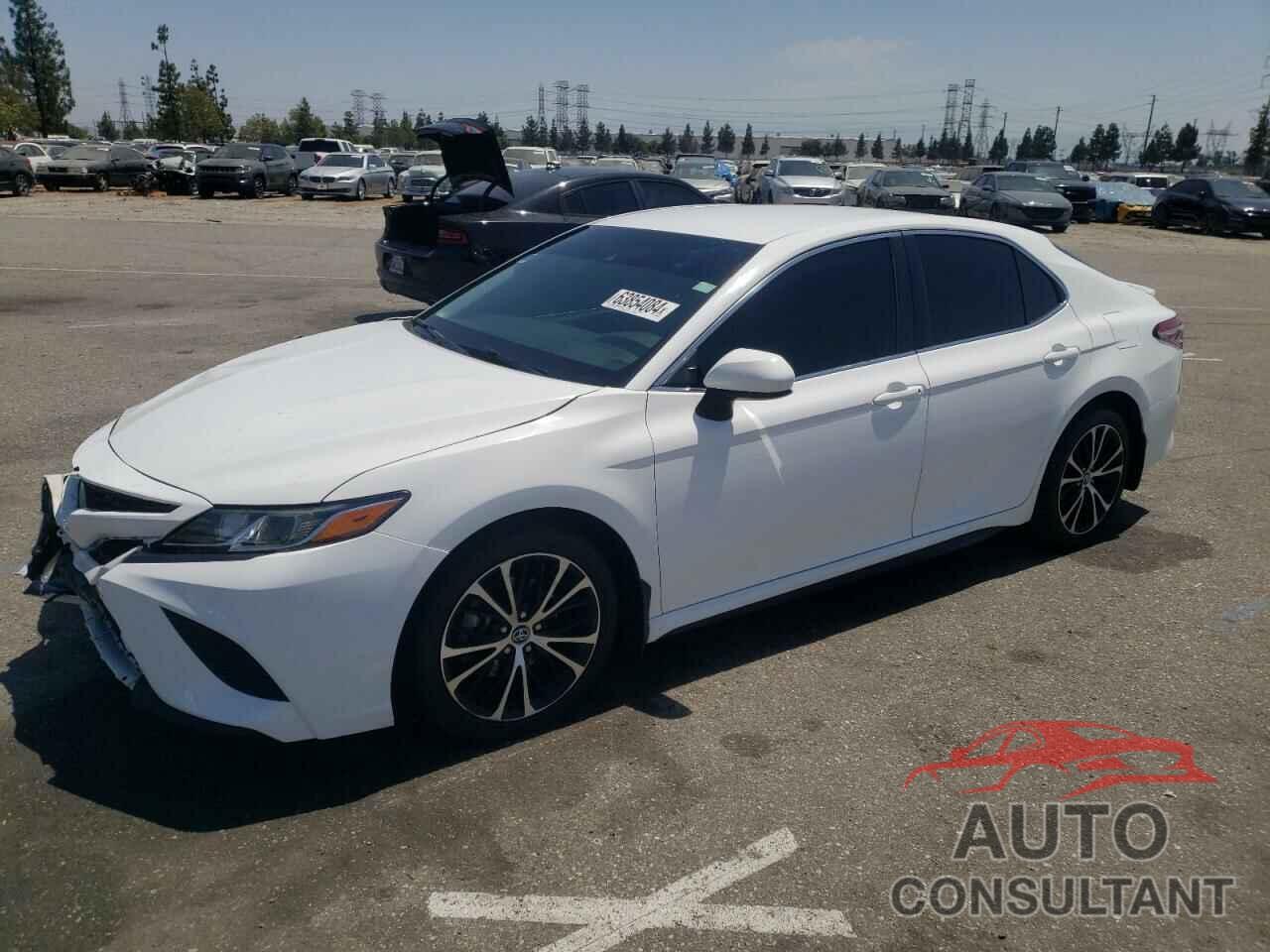 TOYOTA CAMRY 2018 - 4T1B11HK0JU100204