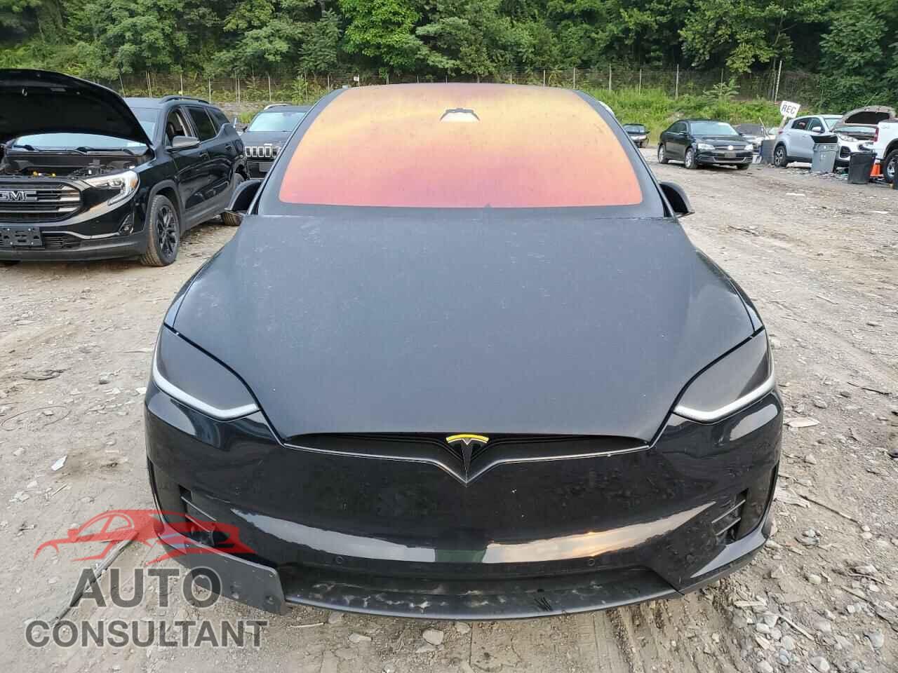 TESLA MODEL X 2017 - 5YJXCDE27HF079106