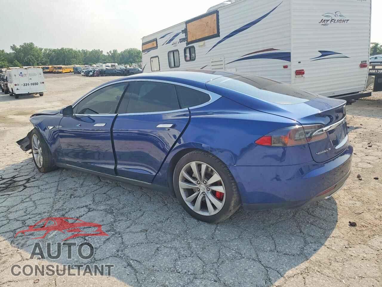 TESLA MODEL S 2015 - 5YJSA1E48FF116208