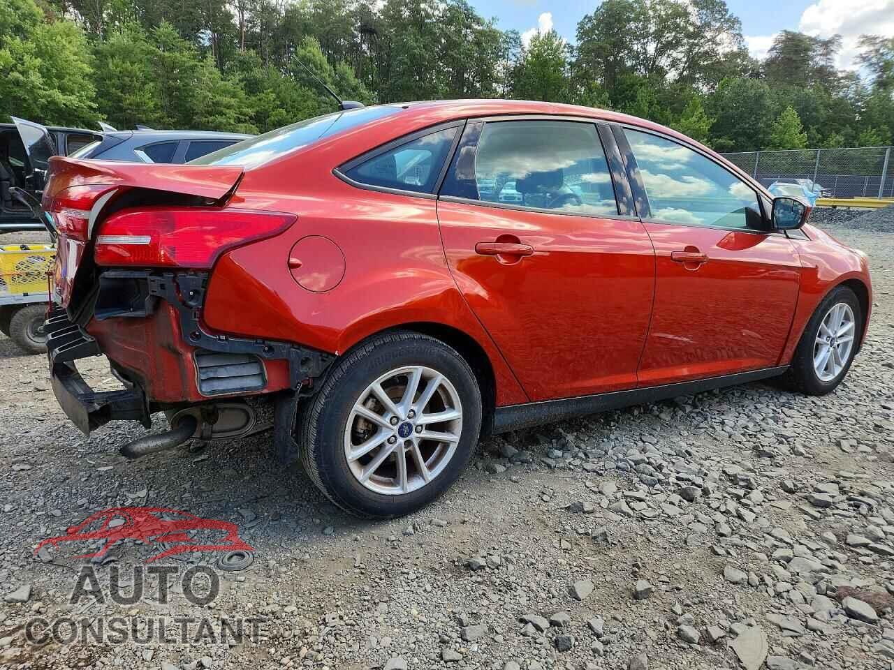 FORD FOCUS 2018 - 1FADP3FE3JL256821