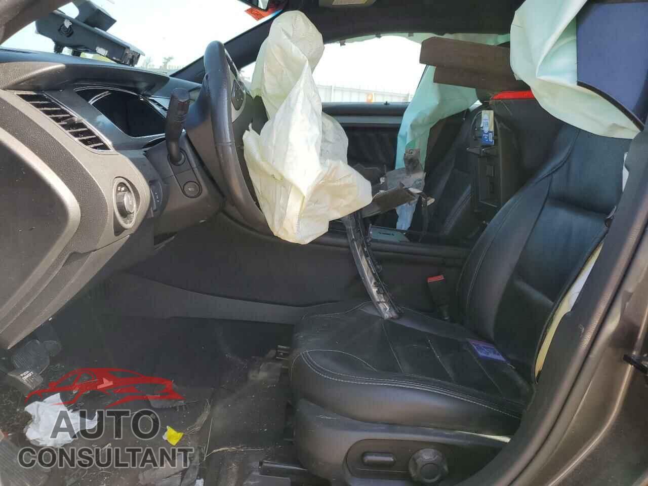 FORD TAURUS 2017 - 1FAHP2E86HG106258