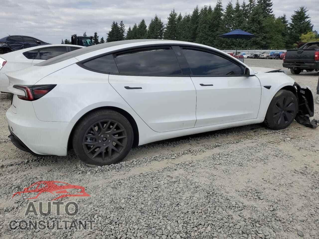 TESLA MODEL 3 2025 - 5YJ3E1EB6SF880446