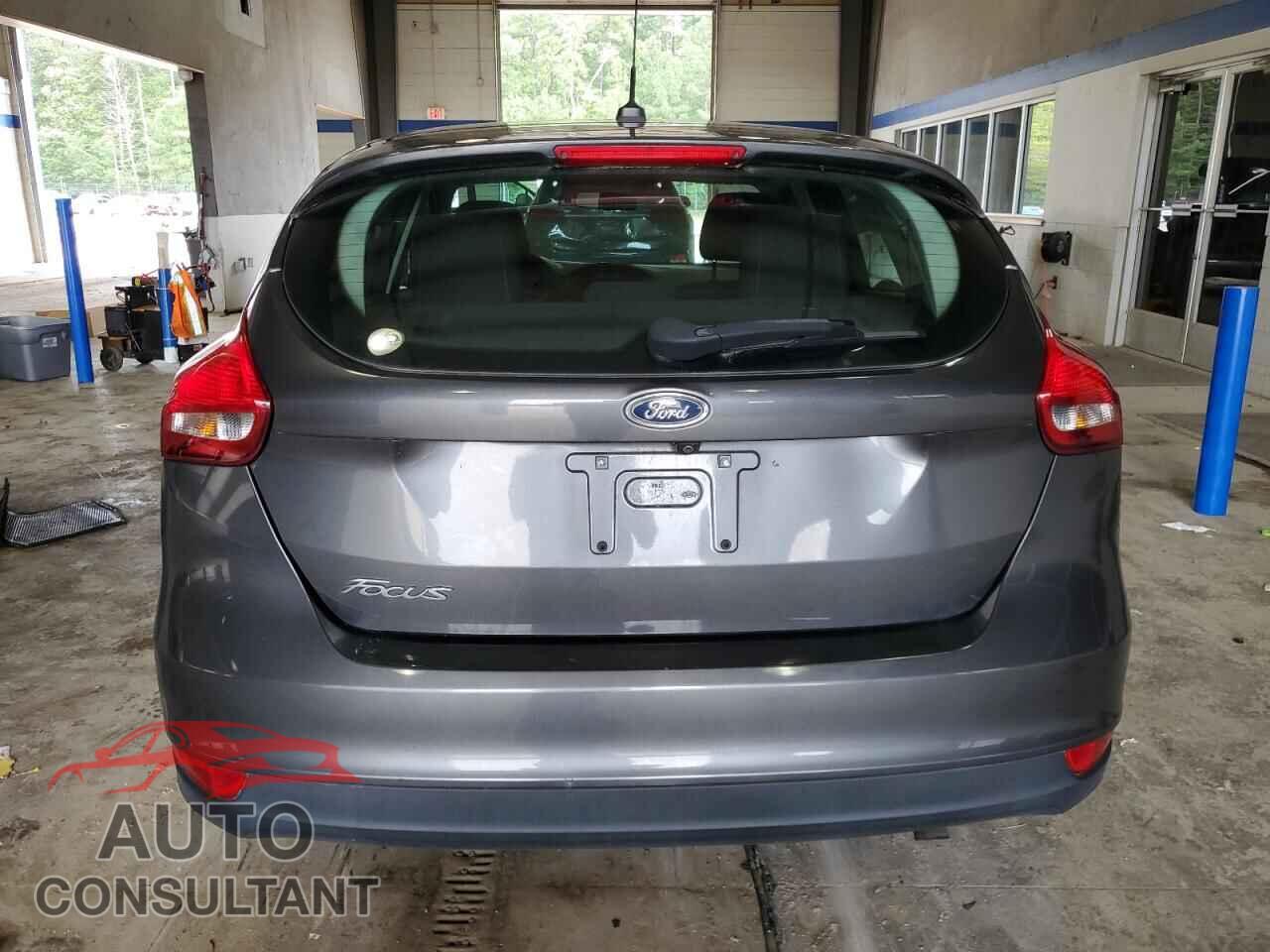 FORD FOCUS 2017 - 1FADP3K24HL275996