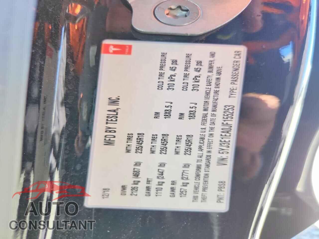 TESLA MODEL 3 2018 - 5YJ3E1EA0JF155253