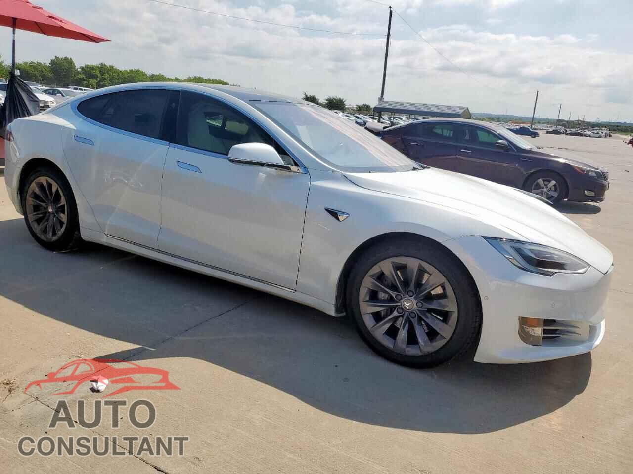 TESLA MODEL S 2017 - 5YJSA1E20HF220290
