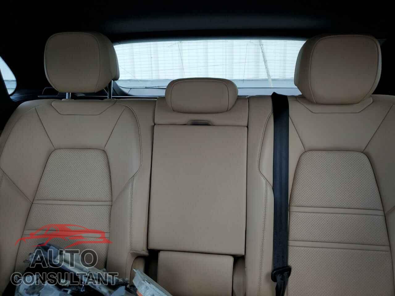 PORSCHE CAYENNE 2020 - WP1AA2AY2LDA09800