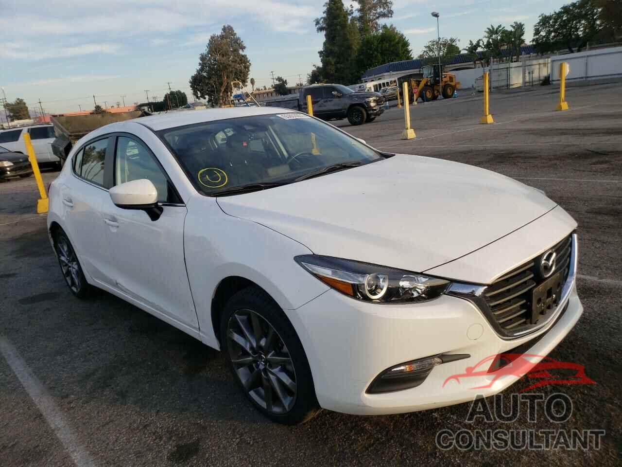 MAZDA 3 2018 - 3MZBN1L35JM164930