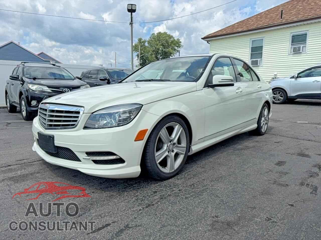 MERCEDES-BENZ C-CLASS 2011 - WDDGF8BB5BR174242