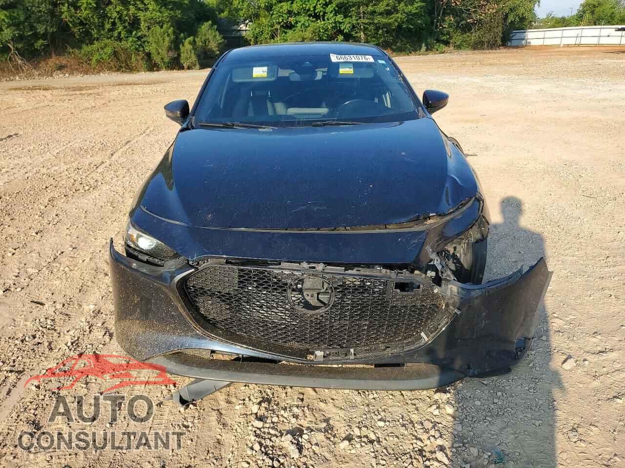 MAZDA 3 2019 - JM1BPAJM0K1138520