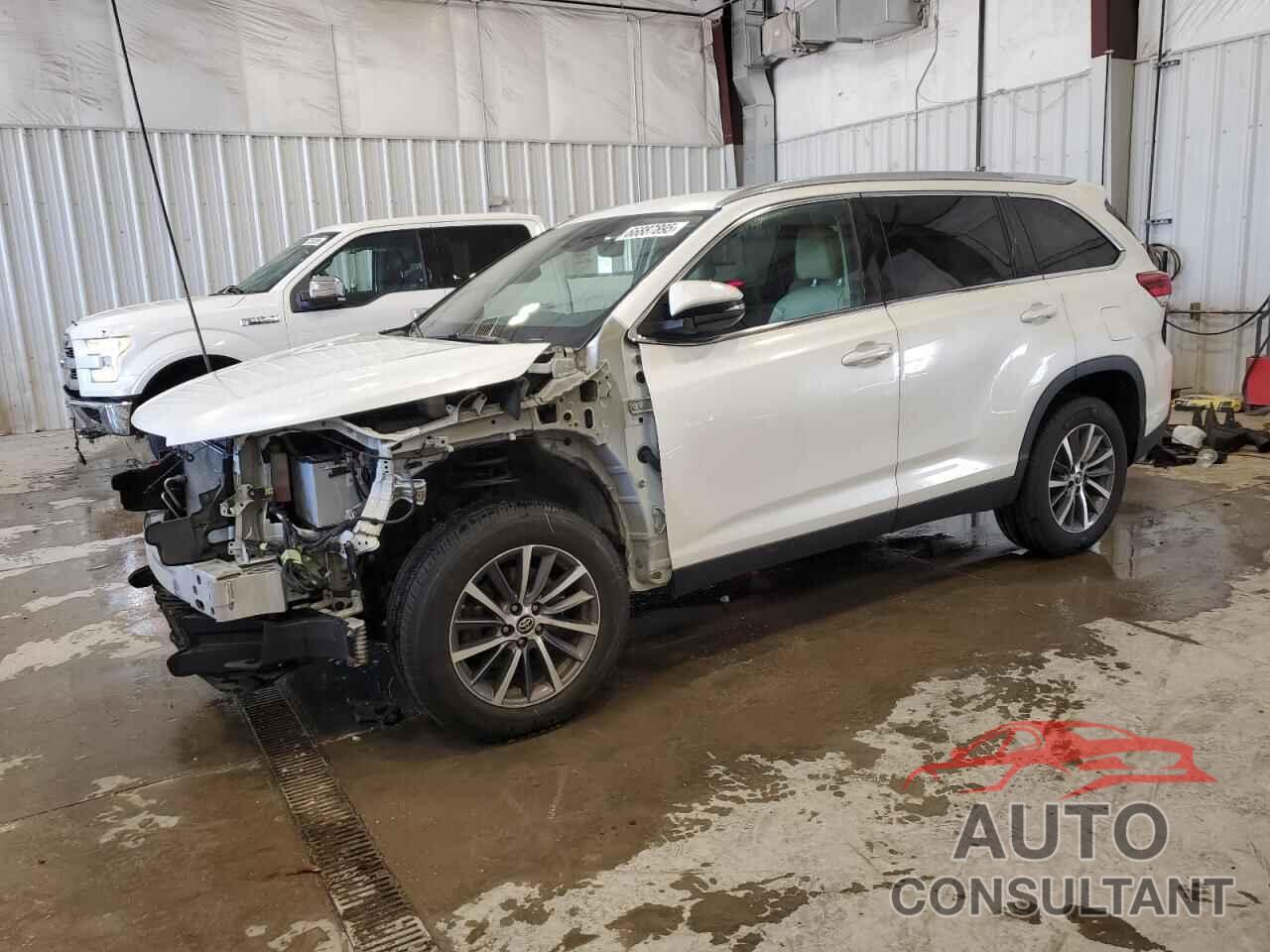 TOYOTA HIGHLANDER 2019 - 5TDKZRFH7KS329522