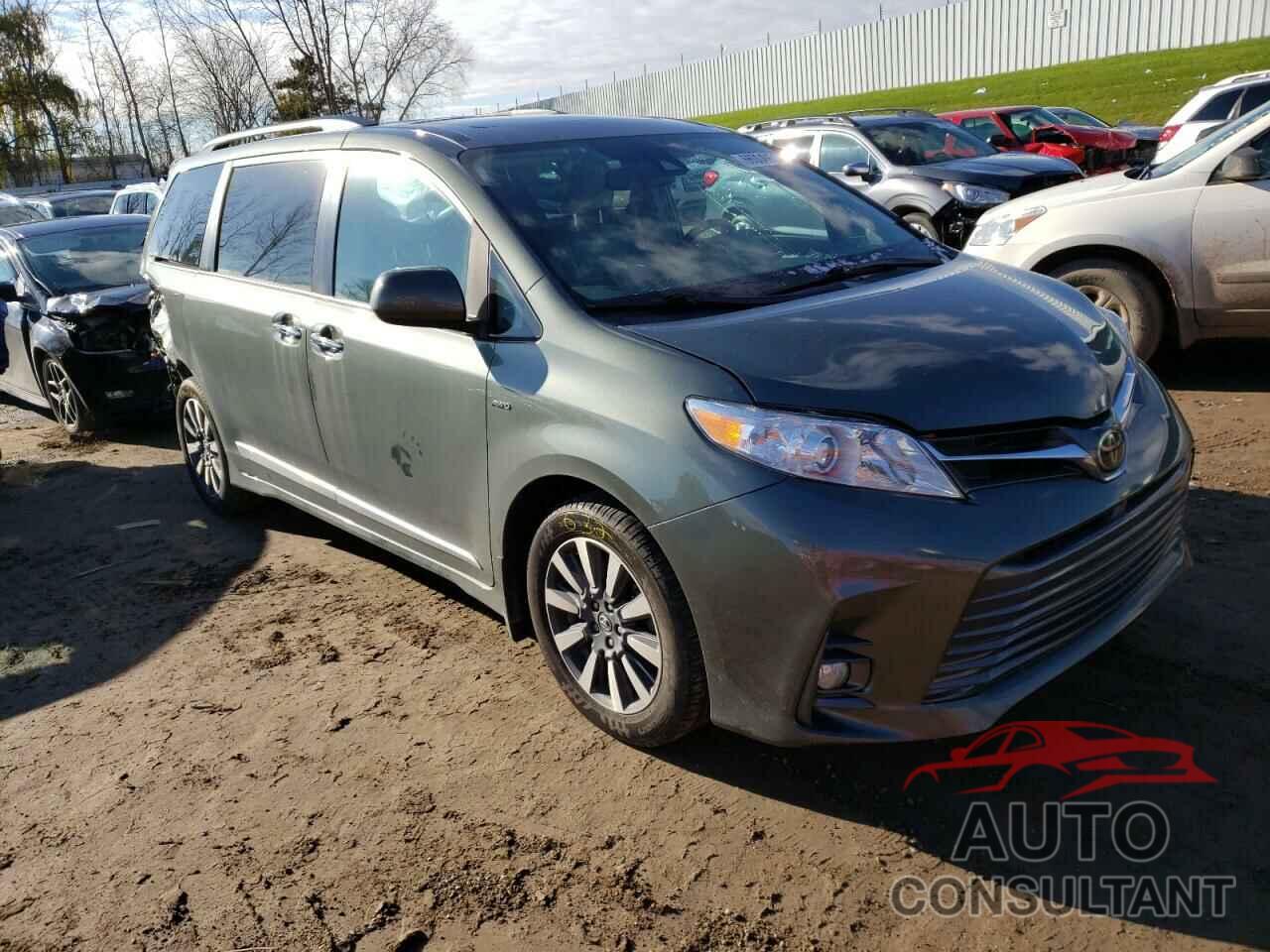 TOYOTA SIENNA 2018 - 5TDDZ3DC1JS198695