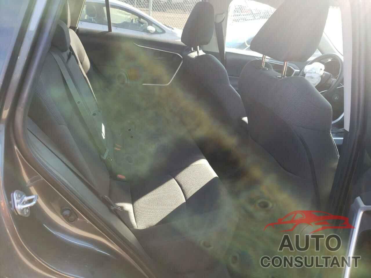 TOYOTA RAV4 2019 - 2T3F1RFV1KC054860
