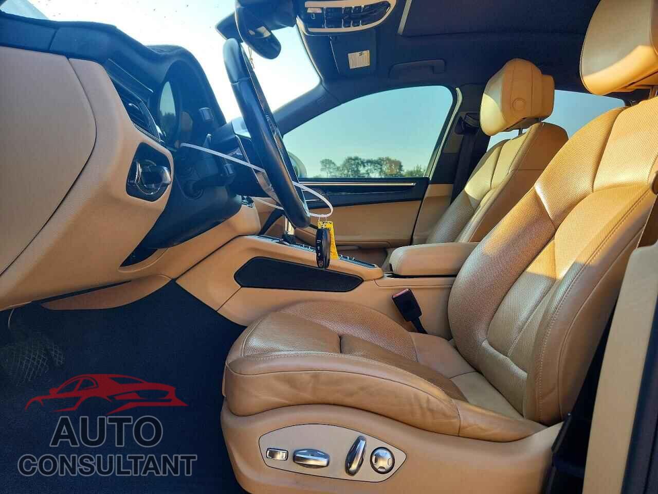 PORSCHE MACAN 2018 - WP1AA2A5XJLB03688