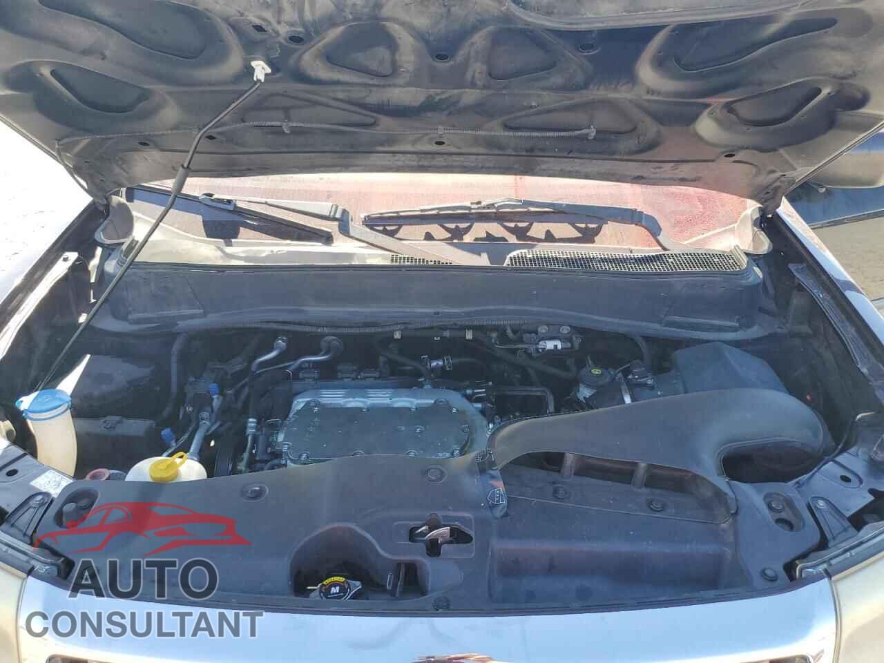 HONDA PILOT 2015 - 5FNYF4H23FB004357