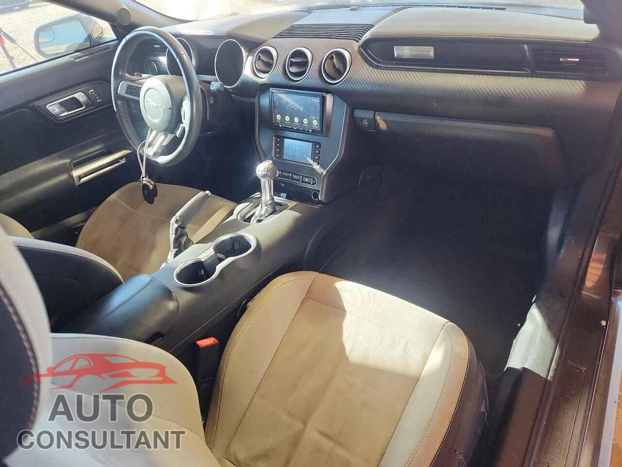 FORD MUSTANG 2018 - 1FA6P8TH3J5101971